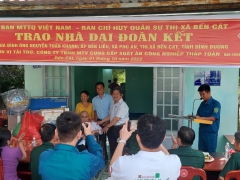 Trao nhà tình thương