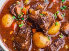 Cách nấu món bò sốt vang